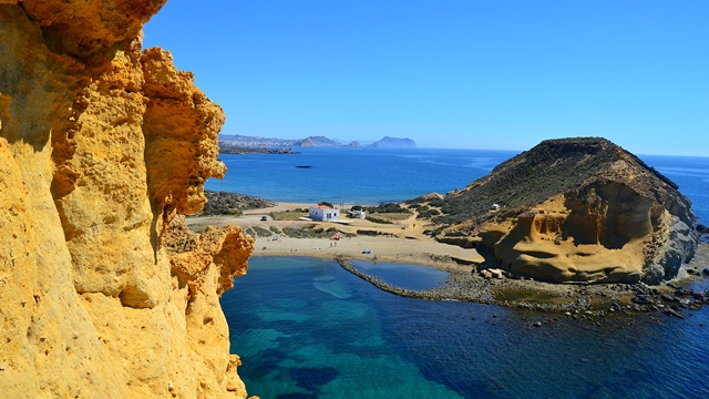 PLAYA CALACERRADA O LOS COCEDORES