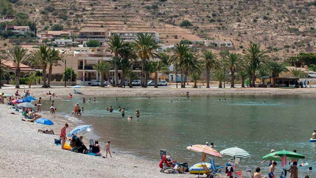 PLAYA DE LA AZOHÍA - EL CUARTEL