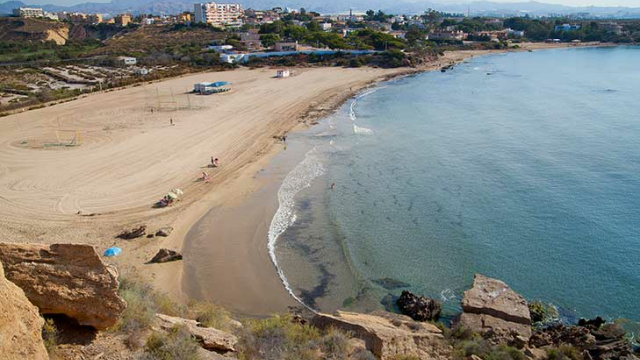 PLAYA DE CALARREONA